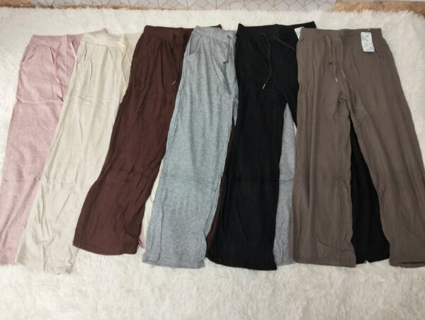Pantalón punto canalé
